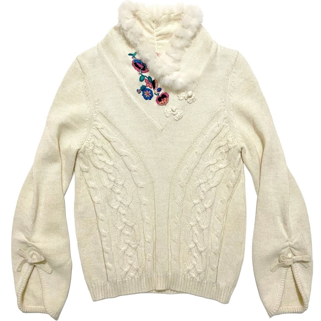zax sweater