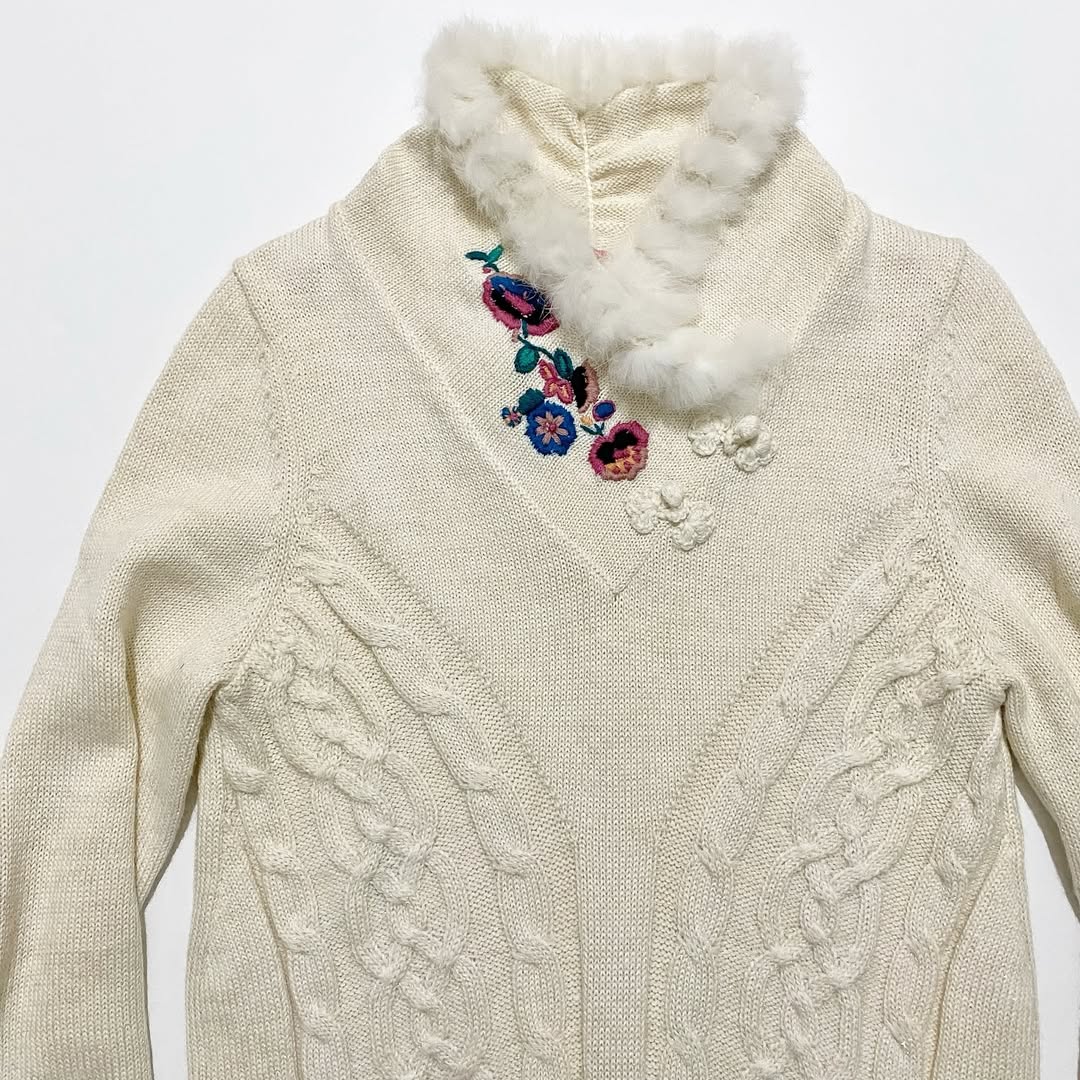 zax sweater